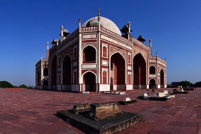 Humayun's Tomb tickets - Skip the line with Licensed Tour Guide - What you’re really getting: skip-the-line + licensed guide