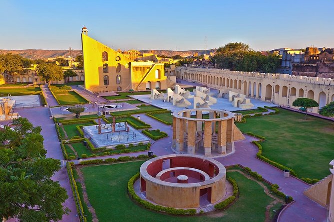 Jaipur City Private Day Tour From Delhi By Car-All Inclusive Tour - Panna Meena ka Kund and Monkey Temple at Galtaji
