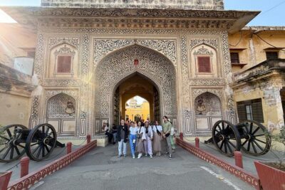 Jaipur: Full Day City Highlights Tour with Tour Guide - Panna Meena ka Kund: a stepwell that rewards careful looking