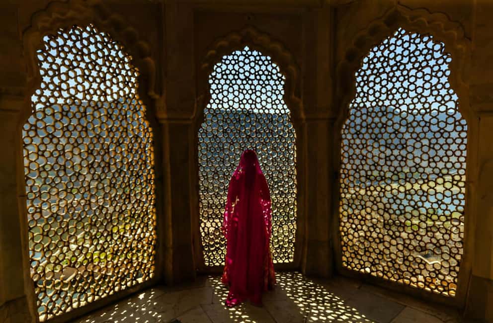 Jaipur Full Day Tour with Pickup & Drop-off in Agra or Delhi - Amber Fort First: UNESCO, Architecture, and the Best Views