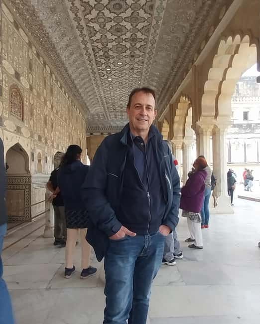 Jaipur Private Day Trip with Monument Tickets from New Delhi - Hawa Mahal: quick look, big payoff