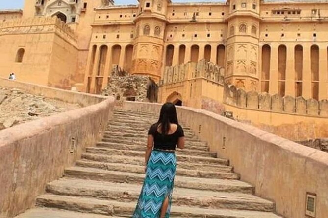 Jaipur Tour Pink City by Car From Delhi All Inclusive - Amber Fort: The 2-Hour Hilltop Highlight That Demands Comfortable Shoes