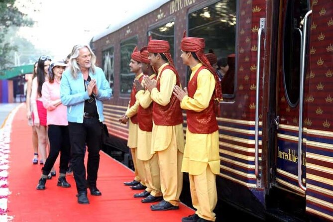Luxury Taj Mahal Tour By SUPERFAST Train From Delhi - A fast day-trip to the Taj starts before sunrise
