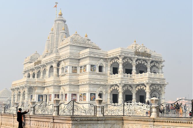 Mathura Vrindavan Divine Love Journey of Radha Krishna From Delhi - Stop 3: Banke Bihari Temple (Where Crowds Can Test Your Patience)