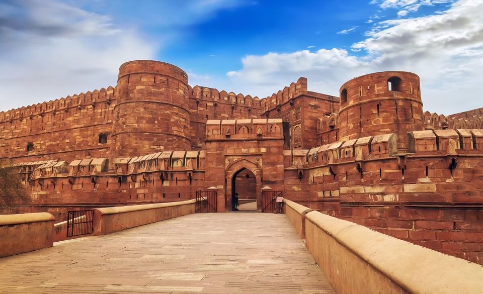 New Delhi: 2-Day Tour of Agra & Fatehpur by Superfast Train - A Superfast Way to Reach the Taj Mahal From Delhi