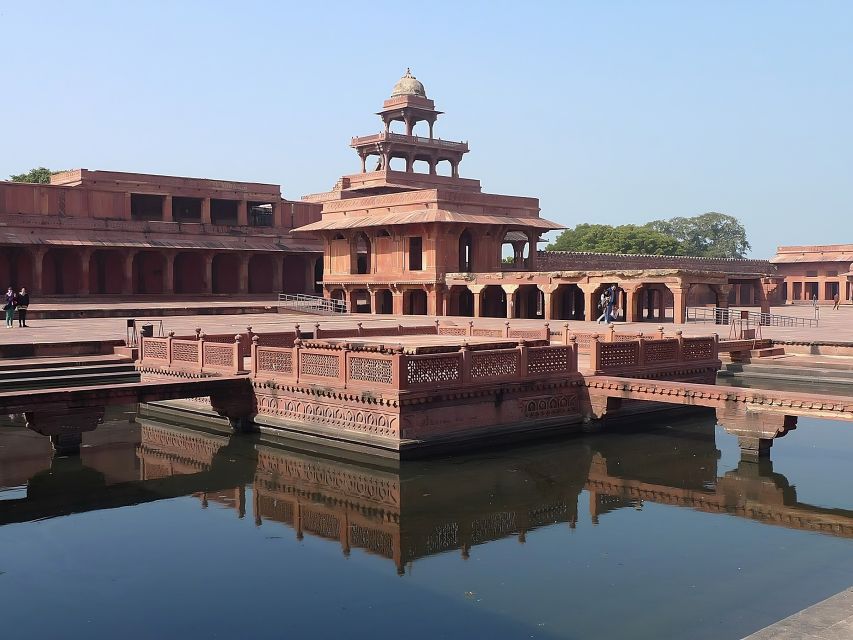 New Delhi: 2-Day Tour of Agra & Fatehpur by Superfast Train - Skipping the Line and Riding Like You Mean It