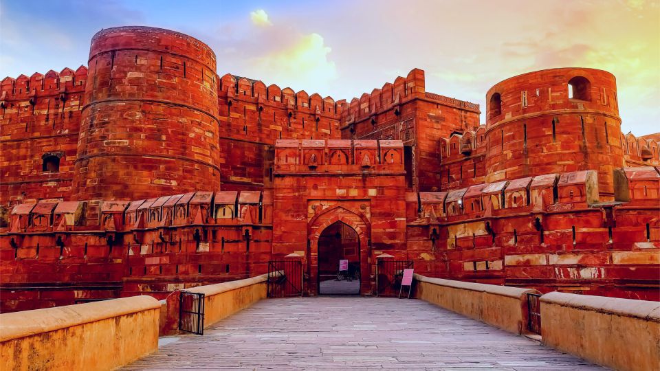 New Delhi, Agra & Jaipur: 3-Day India Golden Triangle Tour - Day 1 in Delhi: Old Delhi lanes, rickshaws, and the big monuments