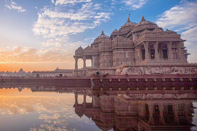 New Delhi: Akshardham Evening Tour with Light & Water Show - A smooth evening plan: pickup, small group size, and timing