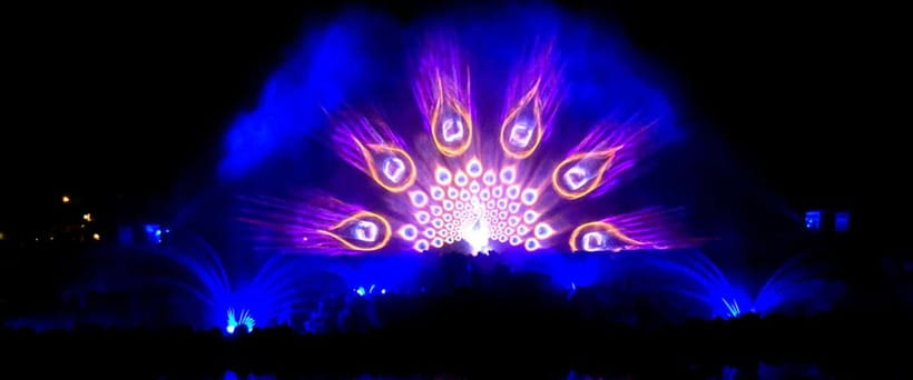 New Delhi: Akshardham Exhibition, Light & Water Show Tour - Akshardham at night: temple scale plus a show you can feel