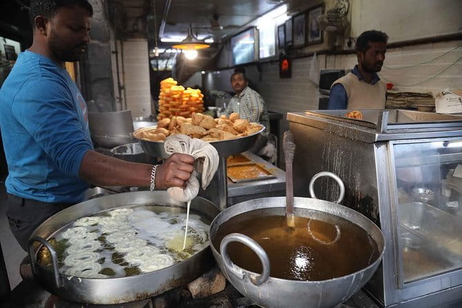 New Delhi Bicycle Tour - The included breakfast: puri sabji, samosa, and tea or coffee
