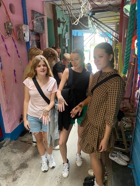 New Delhi - Ethical Sanjay Colony Slum Tour with Local guide - Faith in daily life: how a temple shapes routines