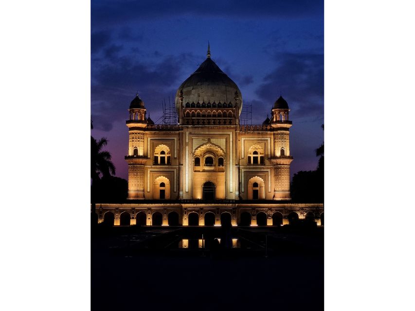 New Delhi: Guided Night Photography & Heritage Tour of Delhi - From Sabz Burj Roundabout to Nizamuddin: Turning a Walk Into a Story