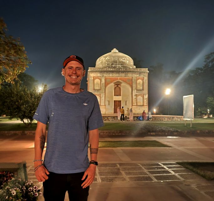 New Delhi: Guided Night Photography & Heritage Tour of Delhi - Night Photography With Just a Phone: What to Focus On