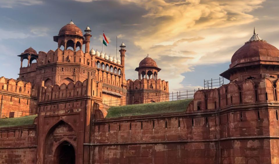 New Delhi: Private Old & New Delhi Day Trip & Optional Guide - Old Delhi: Jama Masjid and Chandni Chowk with a rickshaw break