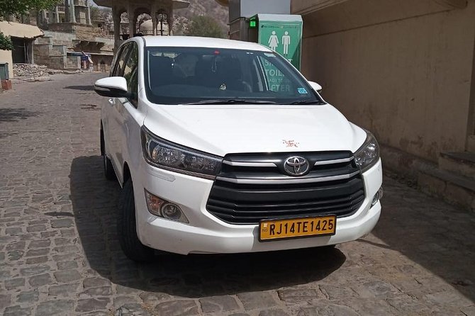 New Delhi to Agra Airport/Hotel – One-Way Cab Private Transfers - What’s Actually Included: Private Transport and Bottled Water
