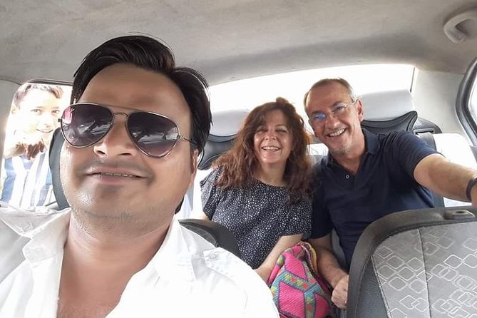 New Delhi to Agra Airport/Hotel – One-Way Cab Private Transfers - Things That Can Go Wrong: Quality Variation and Local Traffic Controls