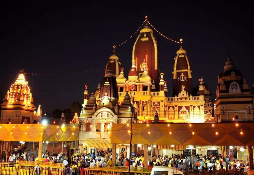 Night View of Delhi Tour - 4 Hrs - Gurdwara Bangla Sahib: where the evening lands