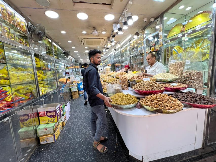 Old and New Delhi City Private Day Tour - 4 to 8 Hours - Jama Masjid and Old Delhi streets: where the tour turns real