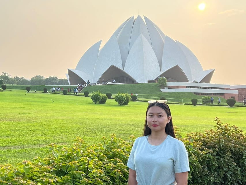 Old and New Delhi City Private Day Tour - 4 to 8 Hours - Red Fort from outside: a quick reality check