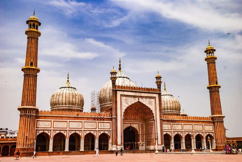 Old and New Delhi Private Full or Half Day Tour Upto 8 Hours - Old Delhi Stops: Jama Masjid, Rickshaw Ride, Chandni Chowk, and Spice Markets