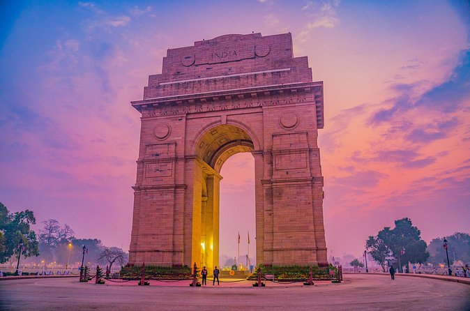 Old and New Delhi Private Guided City Tour - Red Fort photo time and the jump to New Delhi’s bigger scale