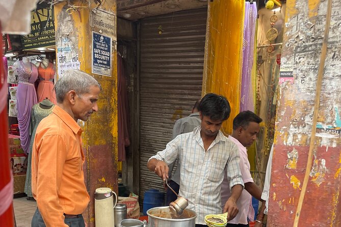 Old Delhi 15+ Food Tasting Walking Experience - The guides: why names matter here (and what to look for)