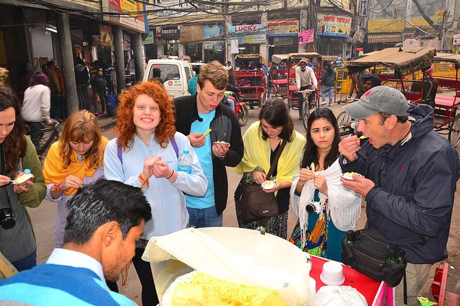 Old Delhi Food Walk With Chef - Stop 3: Khari Baoli spice market for real flavor science