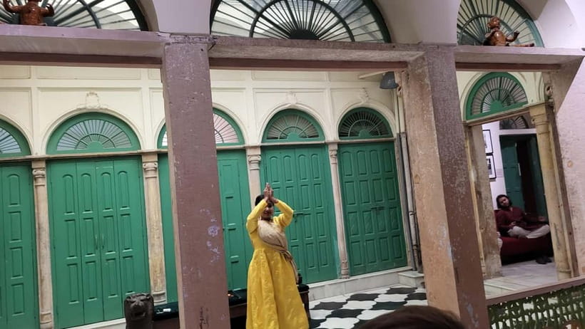 Old Delhi Haveli with live Classical dance, music & cuisine - The Storyteller and Guide Factor: Why Small Group Matters