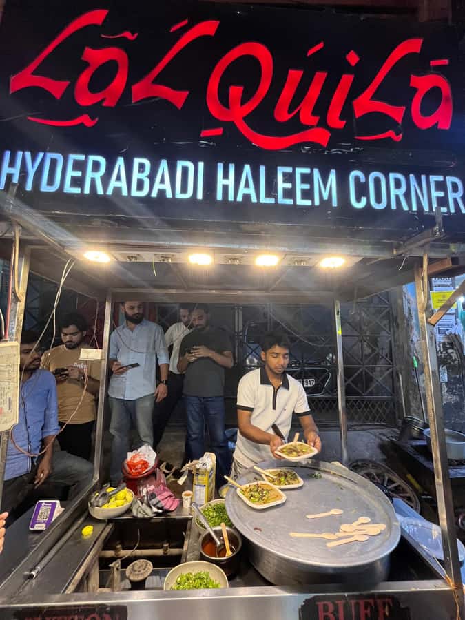 Old Delhi: Night Feast in Old Delhi Guided Food Tour - Round One: Chaat and Hot Parathas in the Tight Lanes