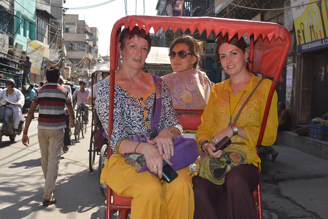 Old Delhi Photography & Food Tour with Rickshaw Ride to Masterji Kee Haveli - Photography focus: how to get better shots without forcing it