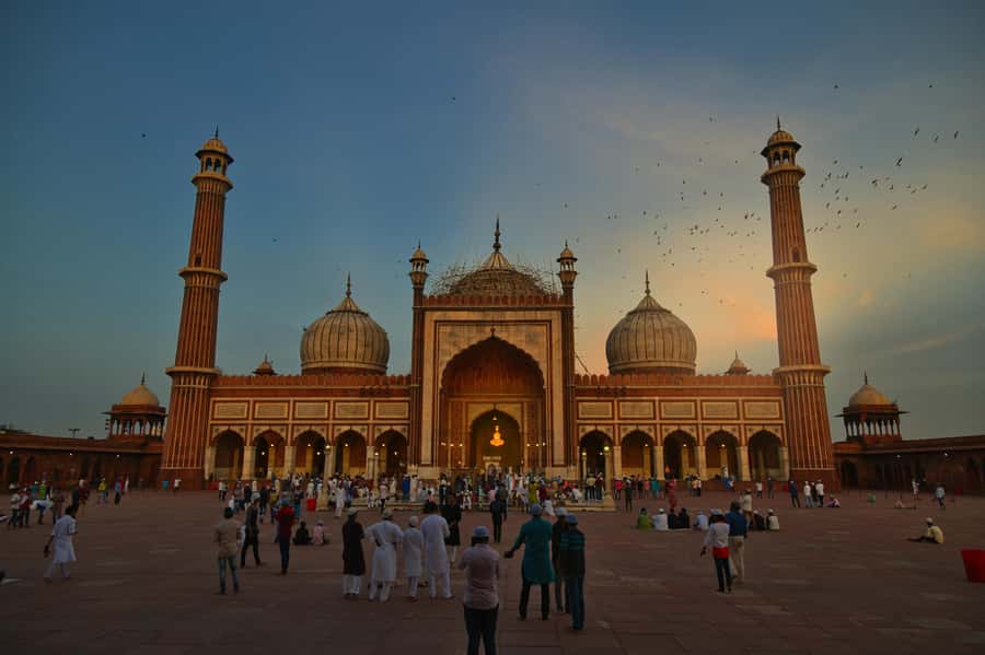 Old Delhi: Red Fort, Jama Masjid & Chandni Chowk by Tuk Tuk - Red Fort: Mughal Emperors, gardens, and museum time