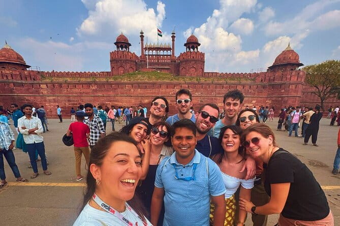 Old Delhi Street Food and Spice Market Tour - Moving around by metro, tuk-tuks, and rickshaws