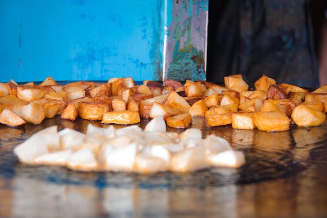 Old Delhi Street Food Tour - Walking the Food Market: How the Tour Keeps It Fun
