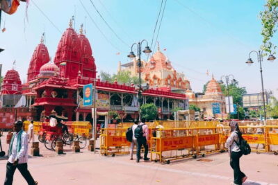 Old Delhi Temples and Spice Market Tour - Khari Baoli and Chawri Bazar spice markets: the smell-and-scale moment