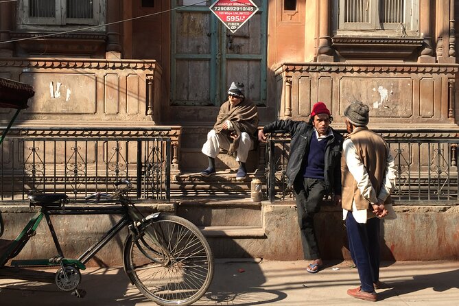 Old Delhi through the Hidden Alleys Walking Tour - Getting oriented at Asaf Ali Road near Turkman Gate