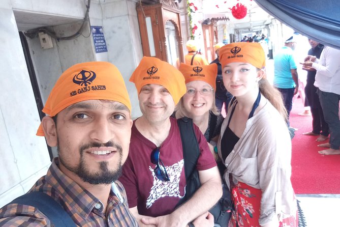 Old Delhi tour with a Local - Meeting Point at Rajiv Chowk: Your Easy Start