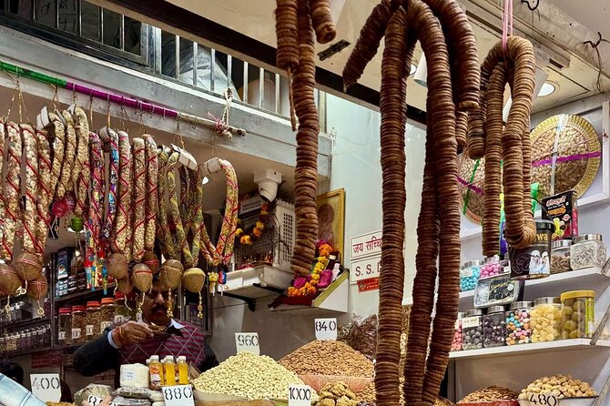 Old Delhi's Belly - Khari Baoli: how the spice market becomes a buying and tasting lesson