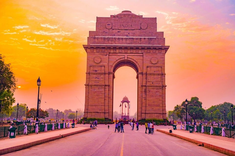 Old & New Delhi Private Day Tour with Expert Guide - Why the guide makes this tour feel premium