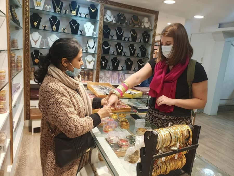 Old & New Delhi Shopping Tour with Female Consultant - Who Should Book This Tour—and Who Might Not
