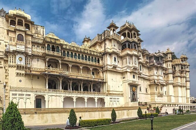 Old & New Delhi Tour : Monuments , Rickshaw Ride & Local Heritage - Swaminarayan Akshardham: Big Temple Complex and Cultural Exhibits