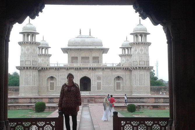 Overnight tour of Agra Taj Mahal Sunset & Sunrise from Delhi - Who this tour suits best (and who might not love it)