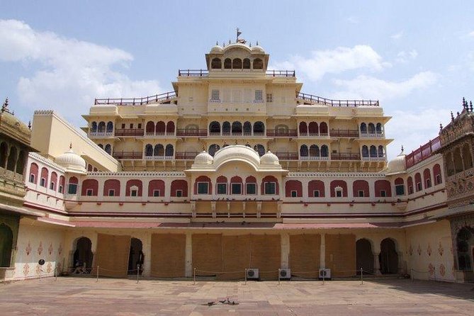 Private 4-Day Ranthambhore Tiger Safari Tour to Agra and Jaipur from Delhi - Day 4 Jaipur: Amber Fort, Jal Mahal photos, Hawa Mahal, and City Palace