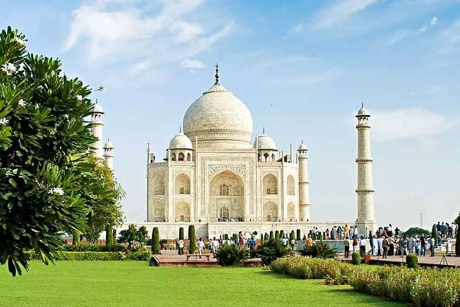 Private Agra Day Trip by Express Train -Taj Mahal & 5-Star Lunch - Taj Mahal at 10:00 AM: the main event, timed for your attention span