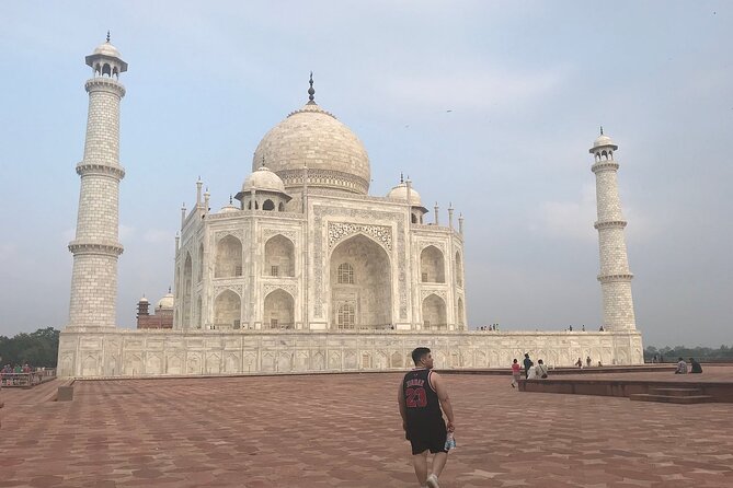 Private Car from Delhi to Taj Mahal with Driver and Local Guide - Marble artisans and bazaars: the cultural add-on