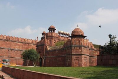 Private Custom tour of Delhi (choose from 18 places to visit) - Humayun’s Tomb and Qutub Minar: the Mughal wow-factor picks