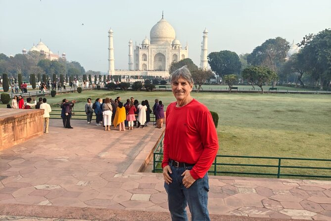 Private day tour of Taj Mahal and Agra fort by super-fast train - ALL INCLUSIVE - Pickup to Agra Cantt: the morning that starts on rails