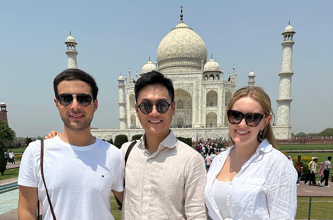 Private Day Tour to Taj Mahal and Agra fort from Delhi - How the 11 to 12 hours play out (and what to bring)