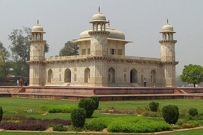 Private Day Trip To Agra Sunrise View Taj Mahal with Agra Fort - The Agra market hour: good for souvenirs, not for rushing
