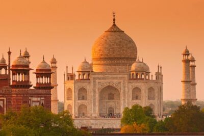 Private Day trip to Agra with Taj Mahal,Fort and lunch at 5 Star - Taj Mahal With a Guide: 2 Hours That Actually Matter