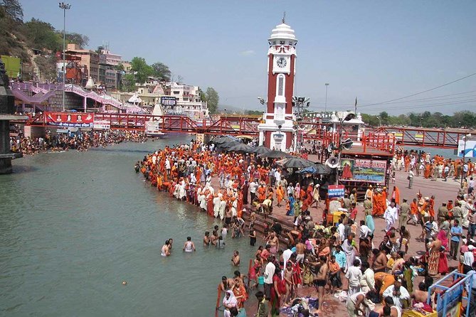 Private Day Trip to Haridwar and Rishikesh from Delhi by Car - Entering Har Ki Pauri: the holiest steps with big atmosphere